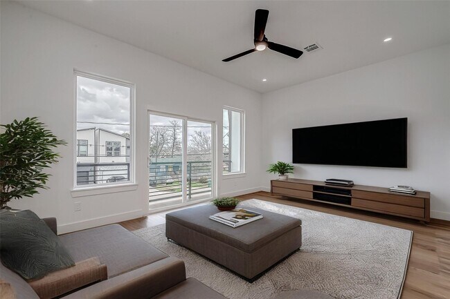 Building Photo - 3624 Goodhope St