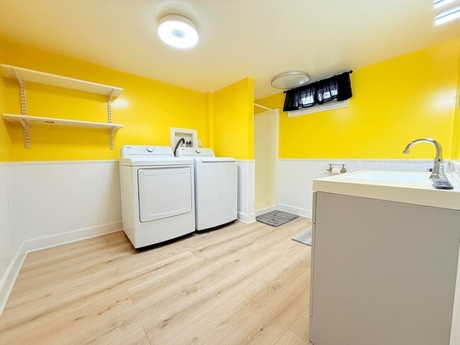 Building Photo - 286 Ceda Rd