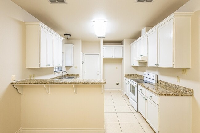 Building Photo - 10702 Patron Loop