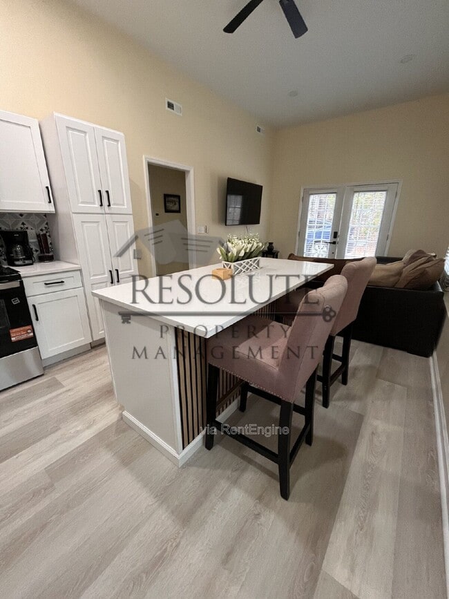 Building Photo - 6009 Garrett Rd