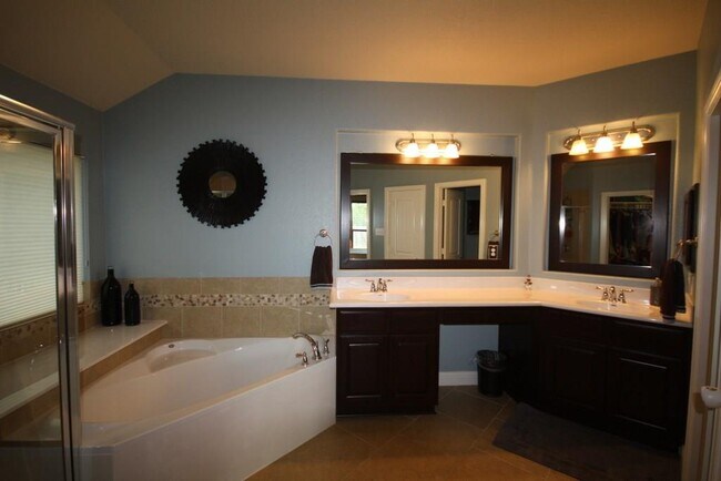 Building Photo - 2839 Nolina Ln
