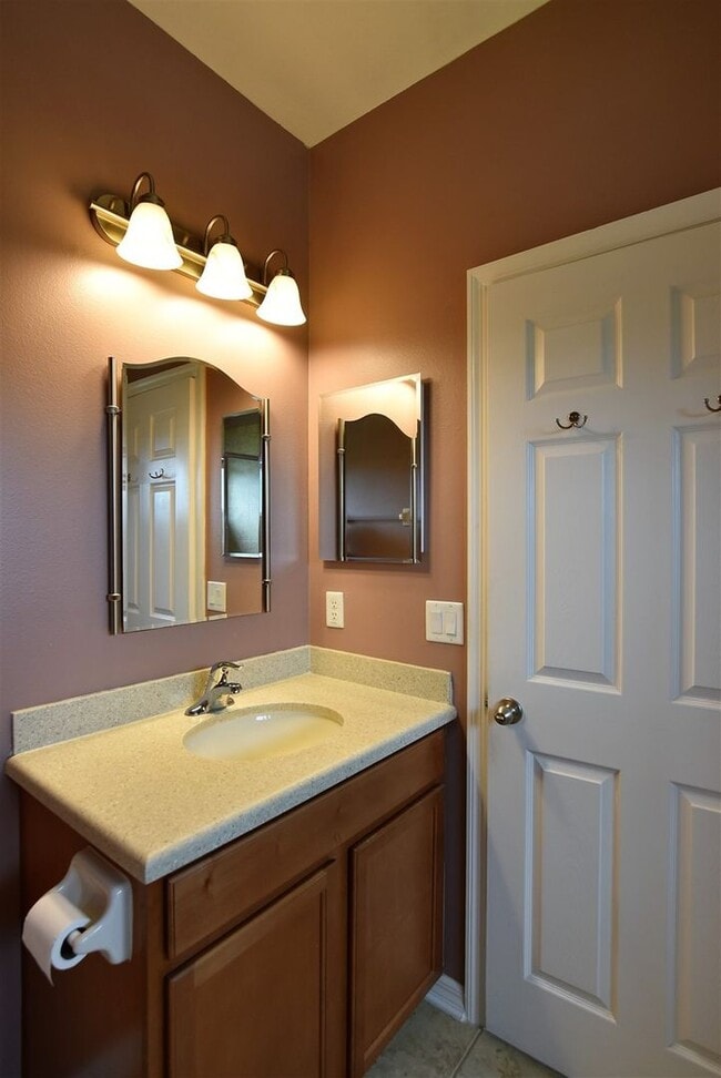 Building Photo - OVIEDO 3br 2.5ba townhome in Arborview Par...