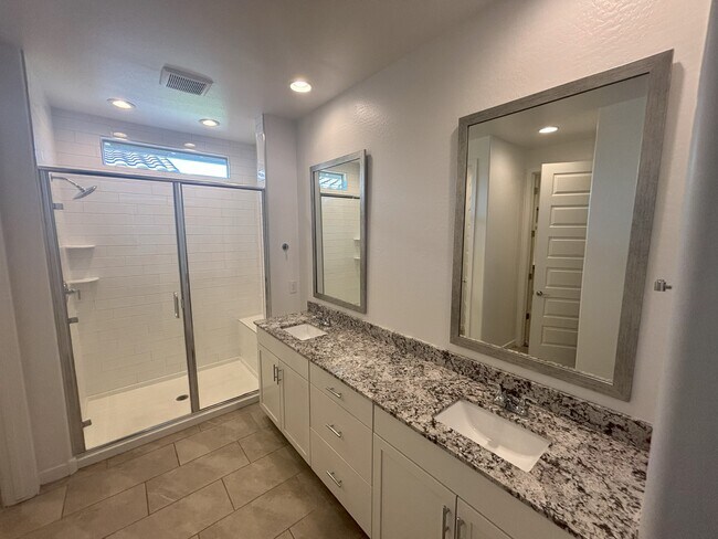 master shower - 12350 W Wagon Wheel Dr