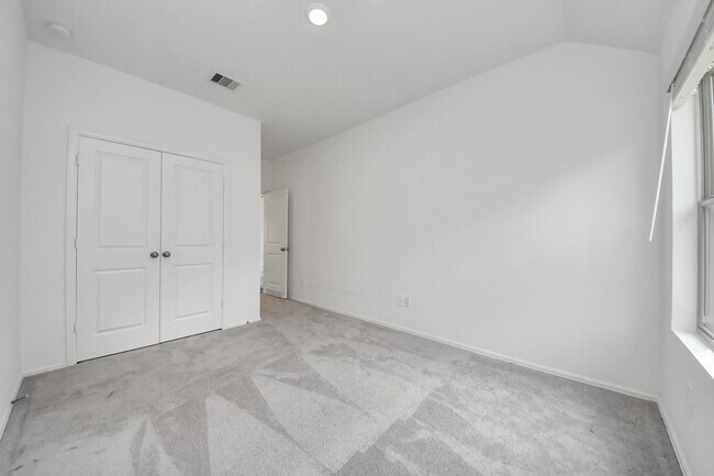 Building Photo - 1351 Antigua Dr