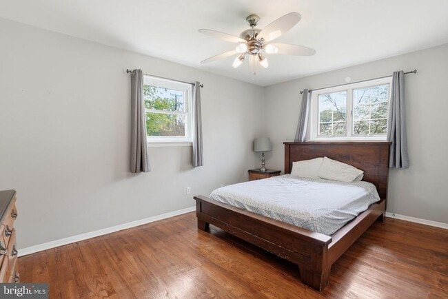 Building Photo - 7414 Jervis St