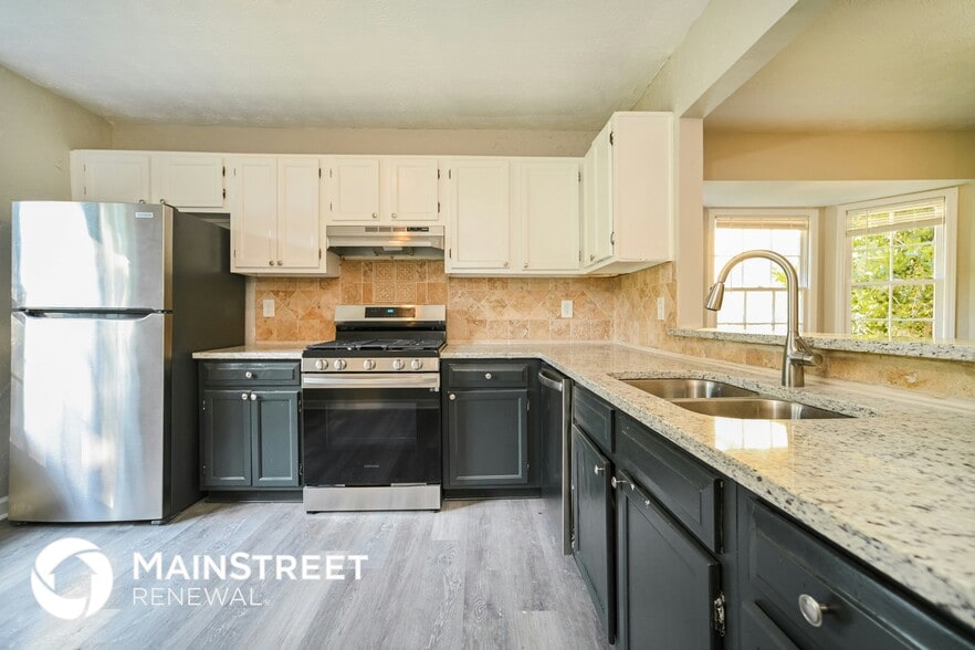 Building Photo - 801 Redland Dr