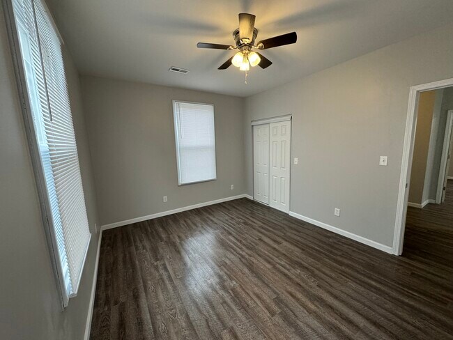 Bed 1 - 206 S 16th St