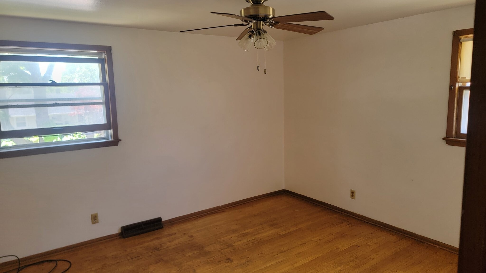 Building Photo - 2908 W Carmen Ave