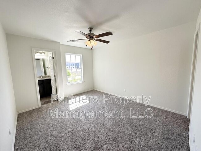 Building Photo - 940 S Amarillo Ave