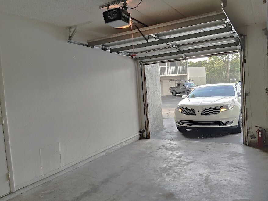 Garage - 4377 White Pine Ave