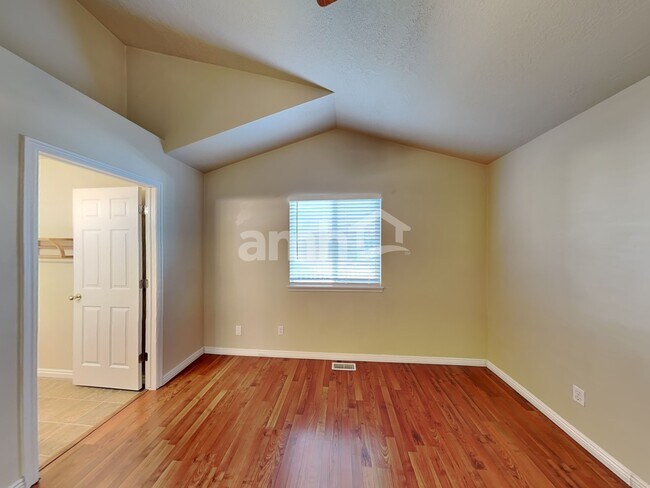 Building Photo - 3595 S Feulner Dr