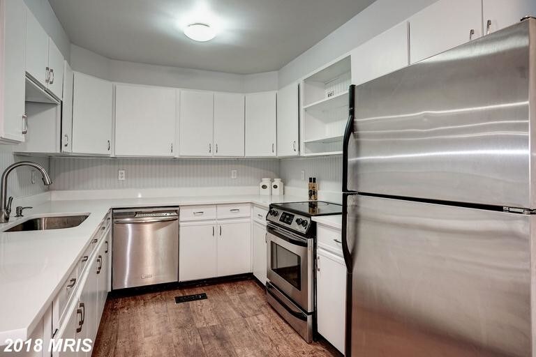 Building Photo - 629 Constitution Ave NE