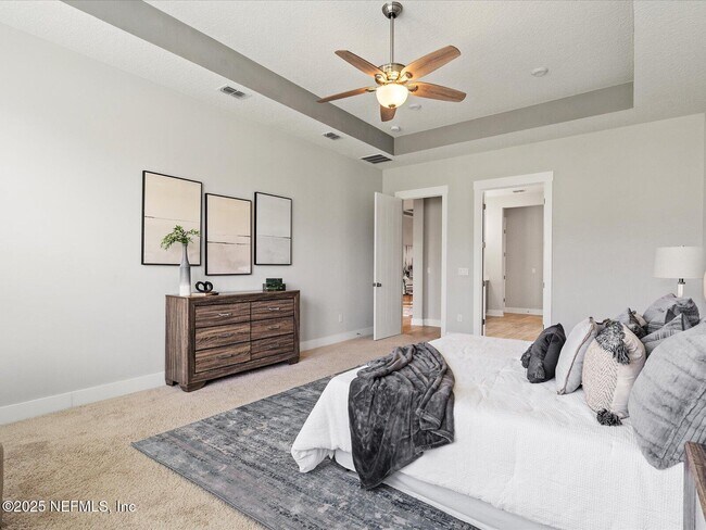 Building Photo - 746 Glenneyre Cir