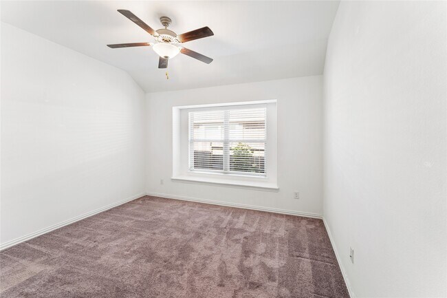 Building Photo - 13018 Hydeland Dr