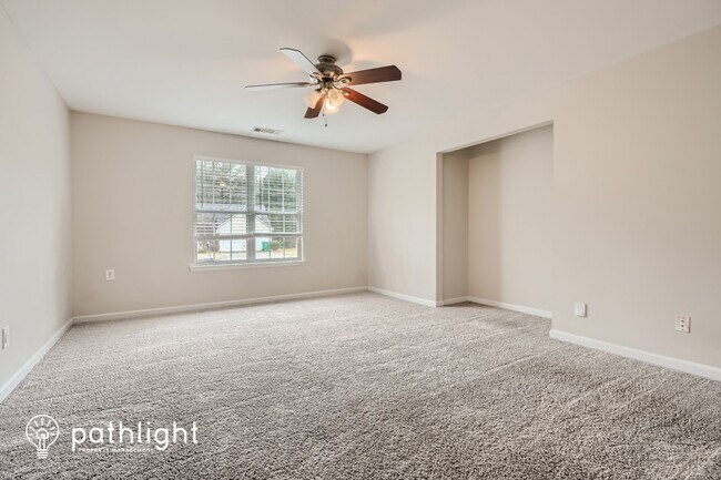 Building Photo - 3160 Brookfield Drive