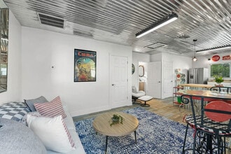 Building Photo - 15100 Sweetwater Ct