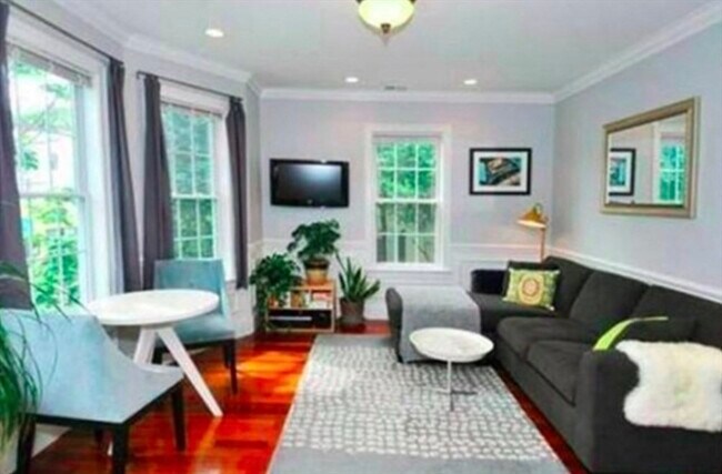 Building Photo - 613-615-615 Dorchester Ave