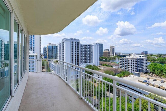 Building Photo - 100 S Eola Dr