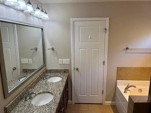 Building Photo - 2090 Covey Dr