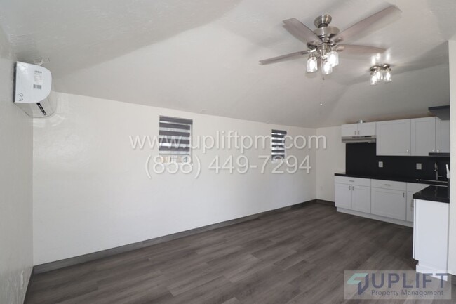 Building Photo - House and ADU combined 3 bedrooms!