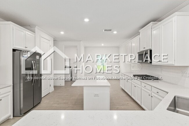 Building Photo - 1355 SE 43rd Rd