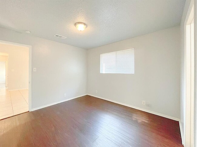 Building Photo - 12414 Deer Falls Dr