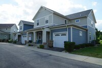 Building Photo - Fantastic 2-Bedroom, 1 3/4-bathroom, 2-car...