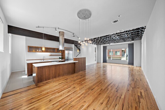 Building Photo - 105 Willard St