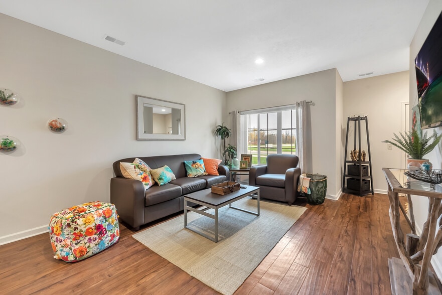 TRIO South Living Room - TRIO Townhomes