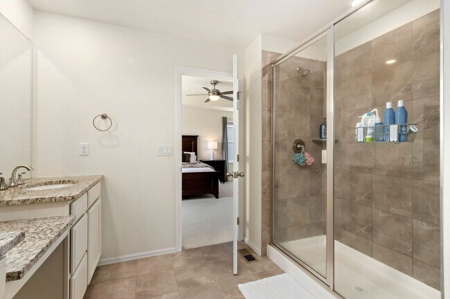 Building Photo - Stunner in North-East Fort Collins with 4-Bedrooms, 2.5 Bathrooms, and 2-Car Garage