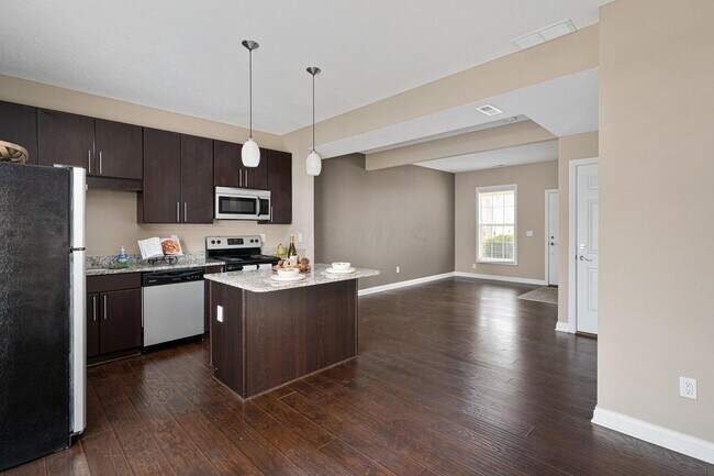 Building Photo - 6188 Brassie Ave