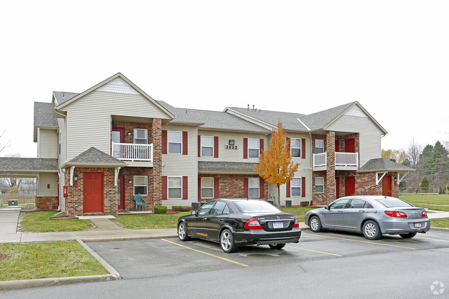 Building - Brookstone Place Apartments