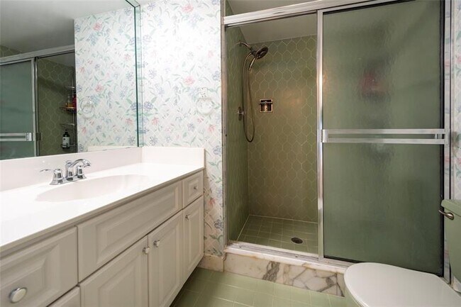 Building Photo - 4020 Galt Ocean Dr