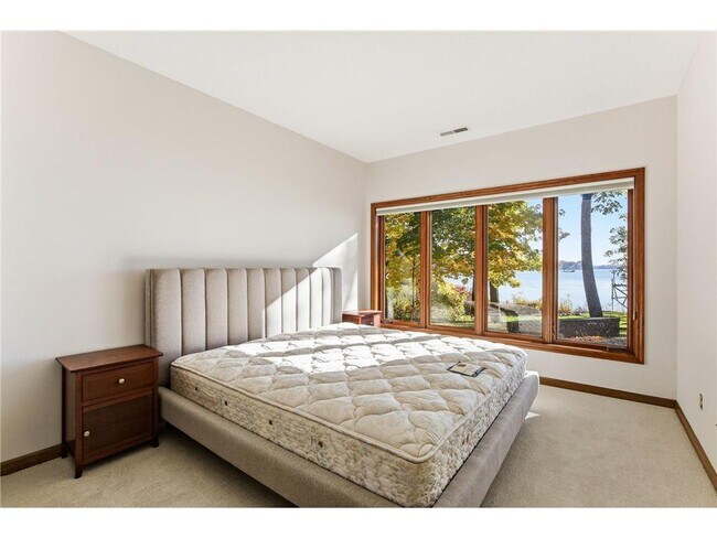 Building Photo - 2648 Casco Point Rd