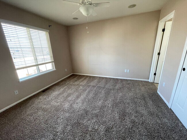 Building Photo - Beautiful 3 Bedroom 3 Bath Home Close to Ft Carson and Peterson AFB!!!