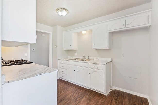 Building Photo - 5221 Foster Dr