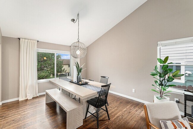 Building Photo - Beautiful West Arvada Home Available Septe...