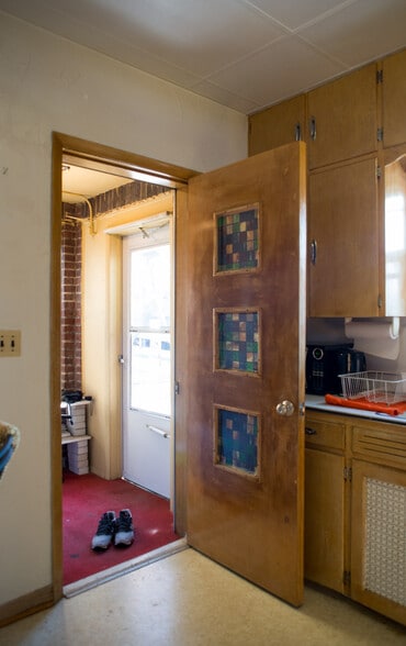 Foyer - 430 E. Jefferson Street