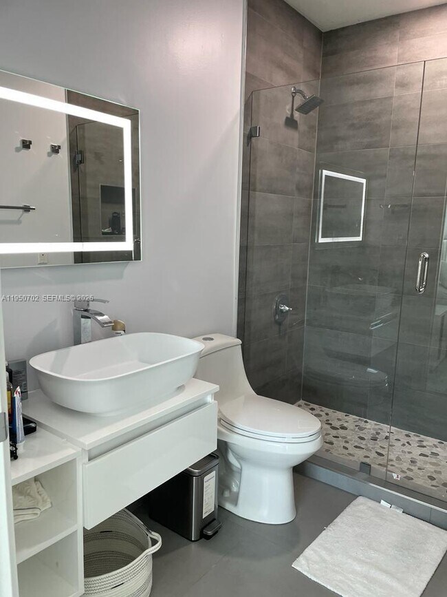 Building Photo - 7928 East Dr