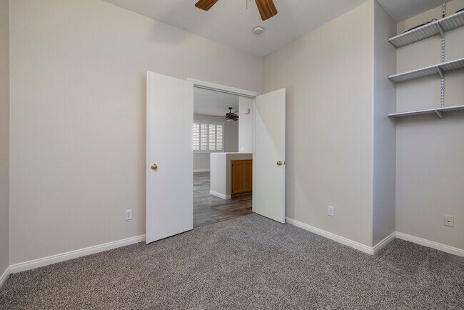 Building Photo - Single Story Home @ Buffalo/Desert Inn  1 Story - 2 Bedrooms + Den