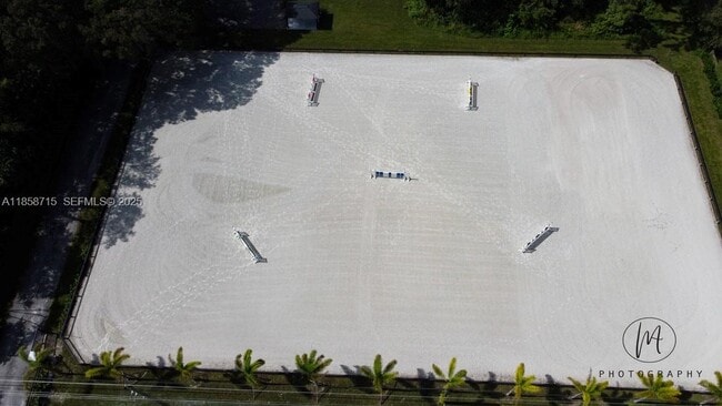 Building Photo - 14561 Tangerine Dr