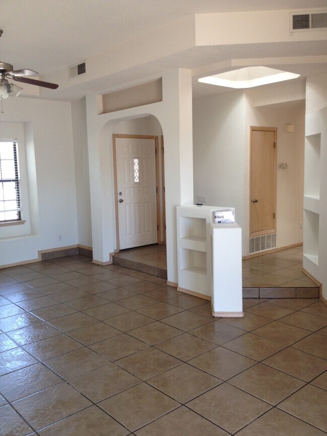 Building Photo - 5029 Shadow Mountain Rd