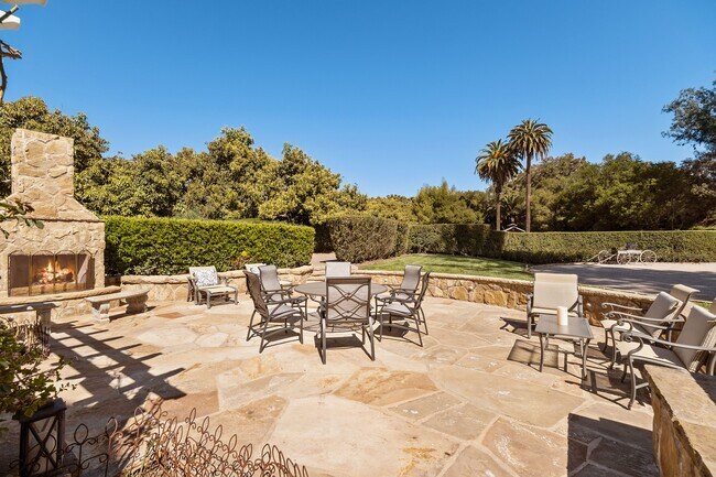 Building Photo - 5950 Casitas Pass Rd