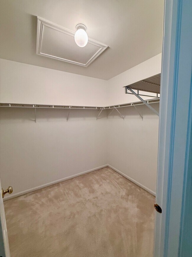 Building Photo - 4354 Shooting Star Dr