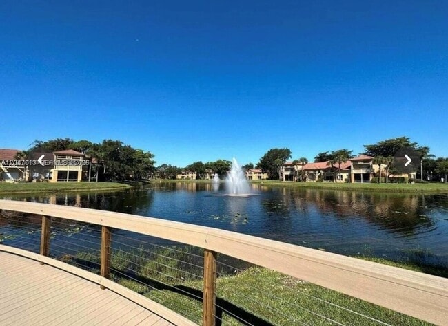 Building Photo - 4807 Via Palm Lakes