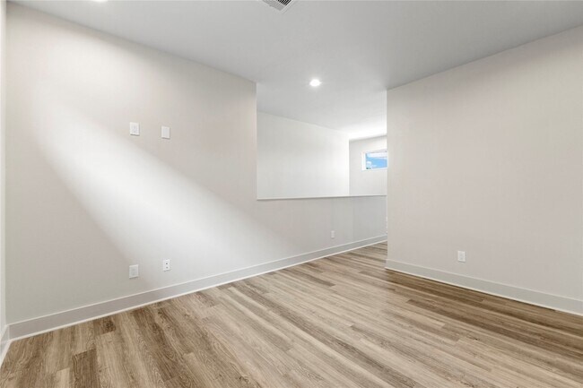 Building Photo - 5726 Rucio Ln