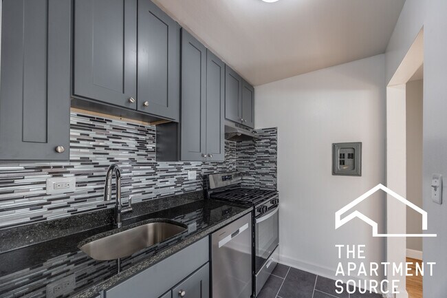 Building Photo - 6257 N Milwaukee Ave