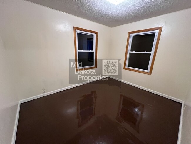 Building Photo - 604 N Wisconsin-2 Bedroom House