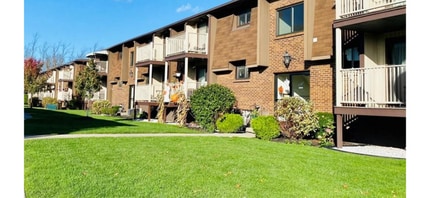 Building Photo - 3948 Ridge Lea Rd