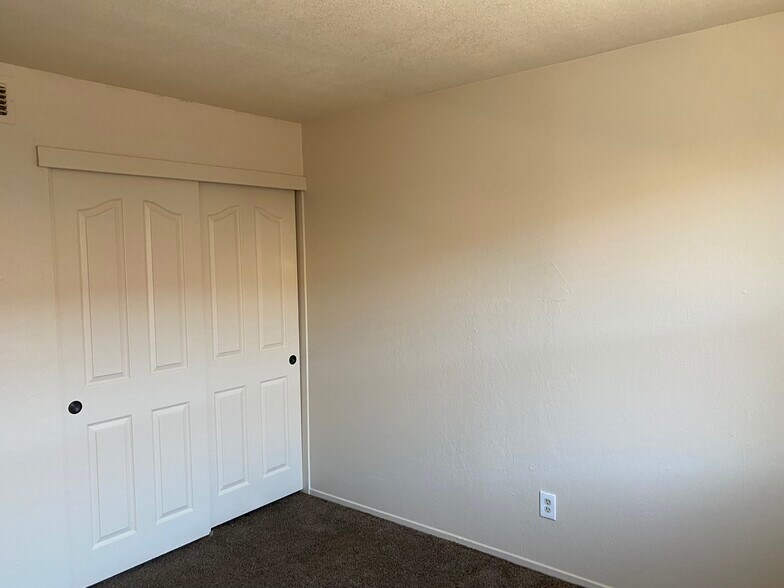 Building Photo - 4223 Weymouth Ln